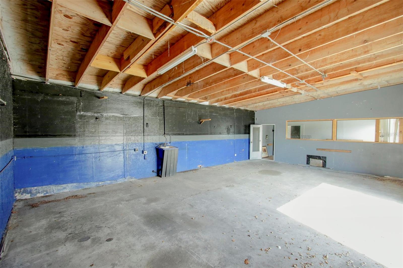 MIKE SUGAR ESTATES - Commercial Sale