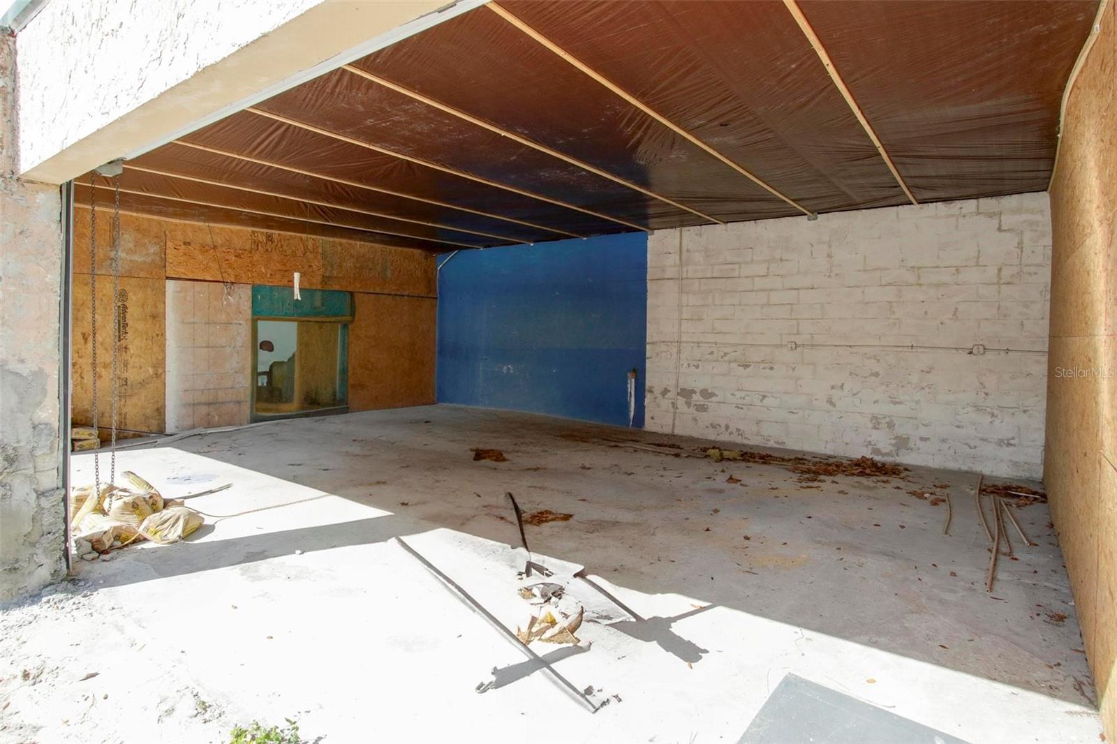 MIKE SUGAR ESTATES - Commercial Sale