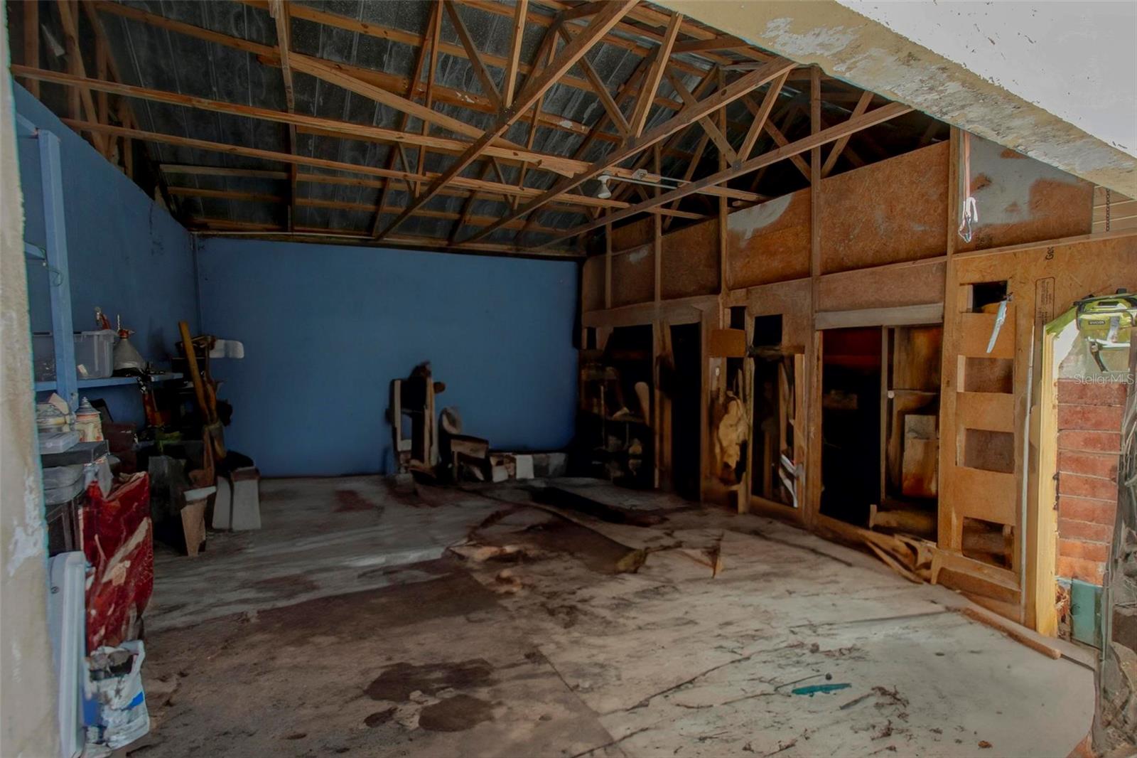 MIKE SUGAR ESTATES - Commercial Sale