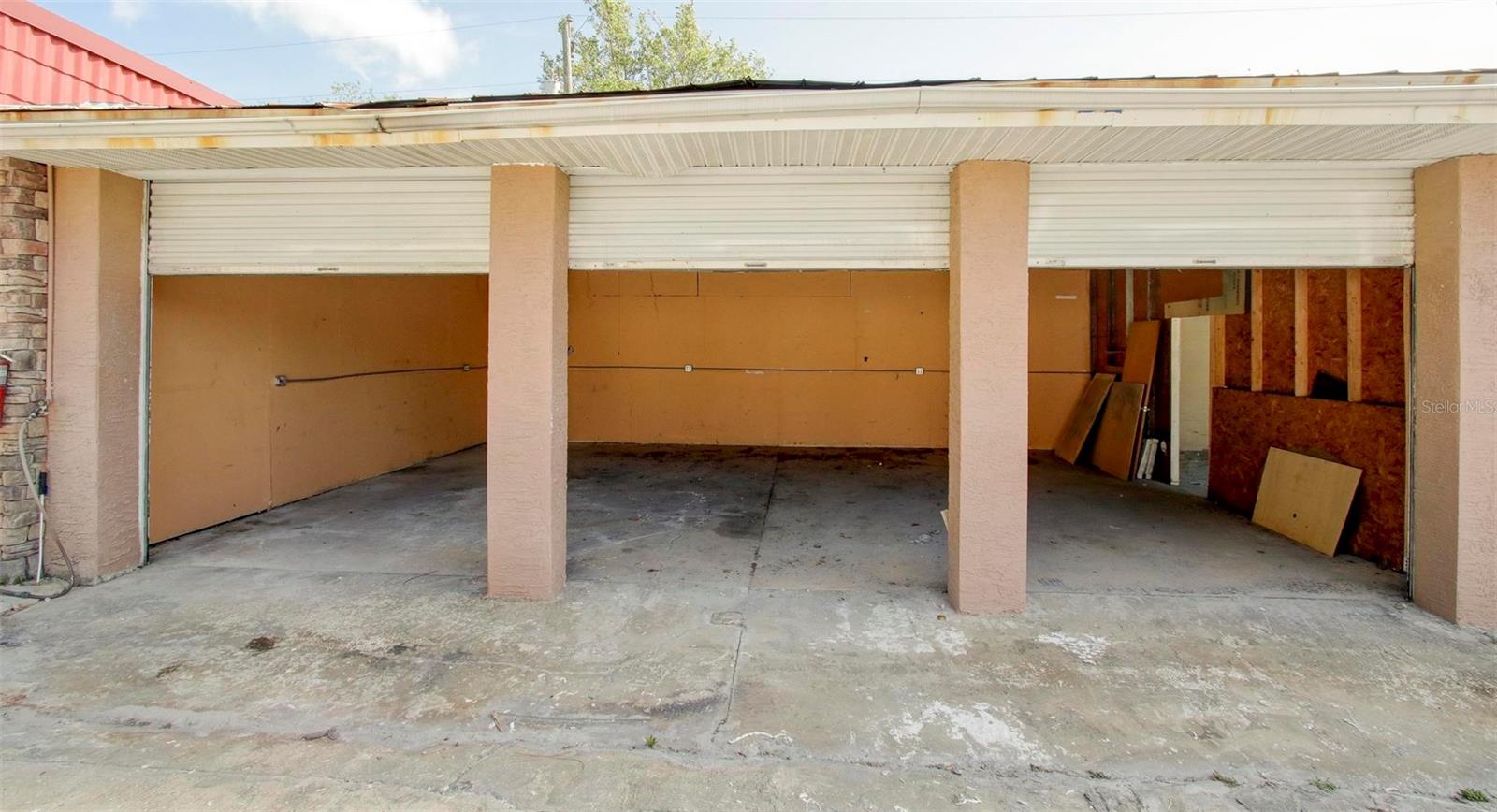 MIKE SUGAR ESTATES - Commercial Sale