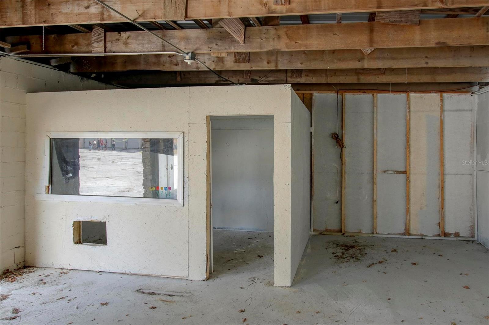 MIKE SUGAR ESTATES - Commercial Sale