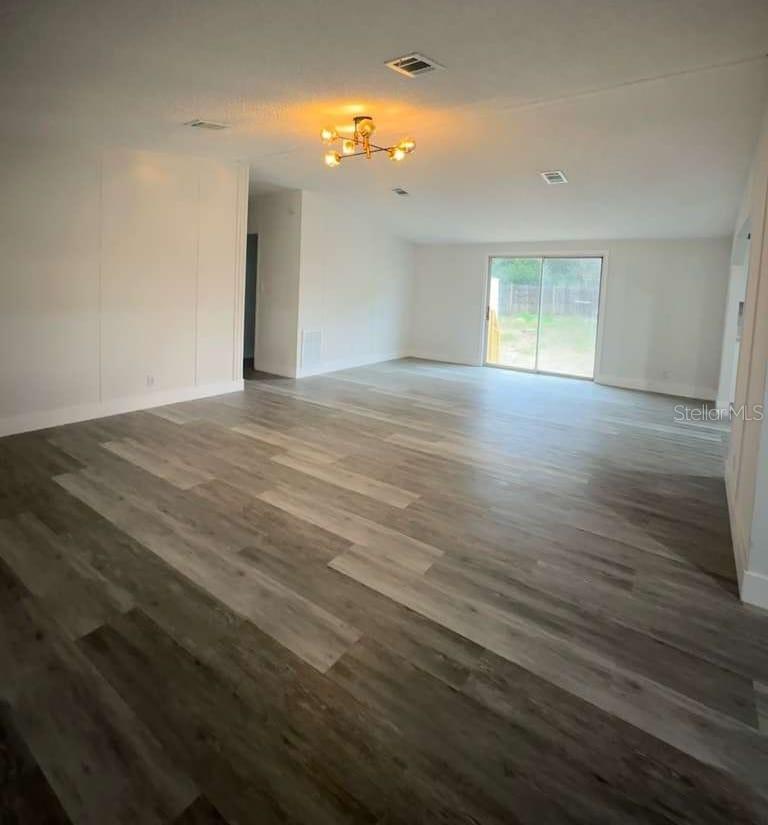 VANGUARD ESTATES - Residential