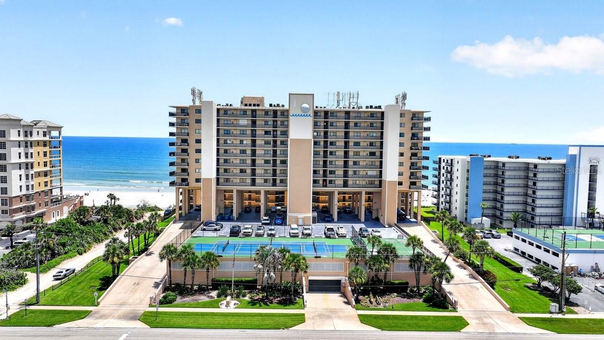 MOONTIDE CONDO - Residential