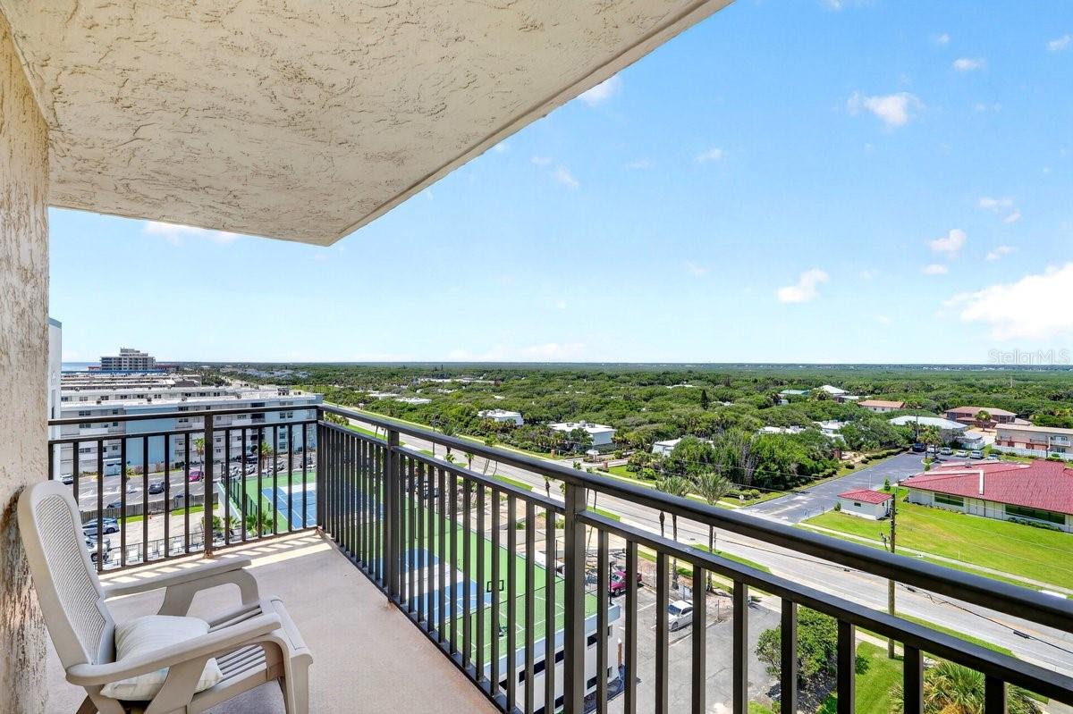 MOONTIDE CONDO - Residential