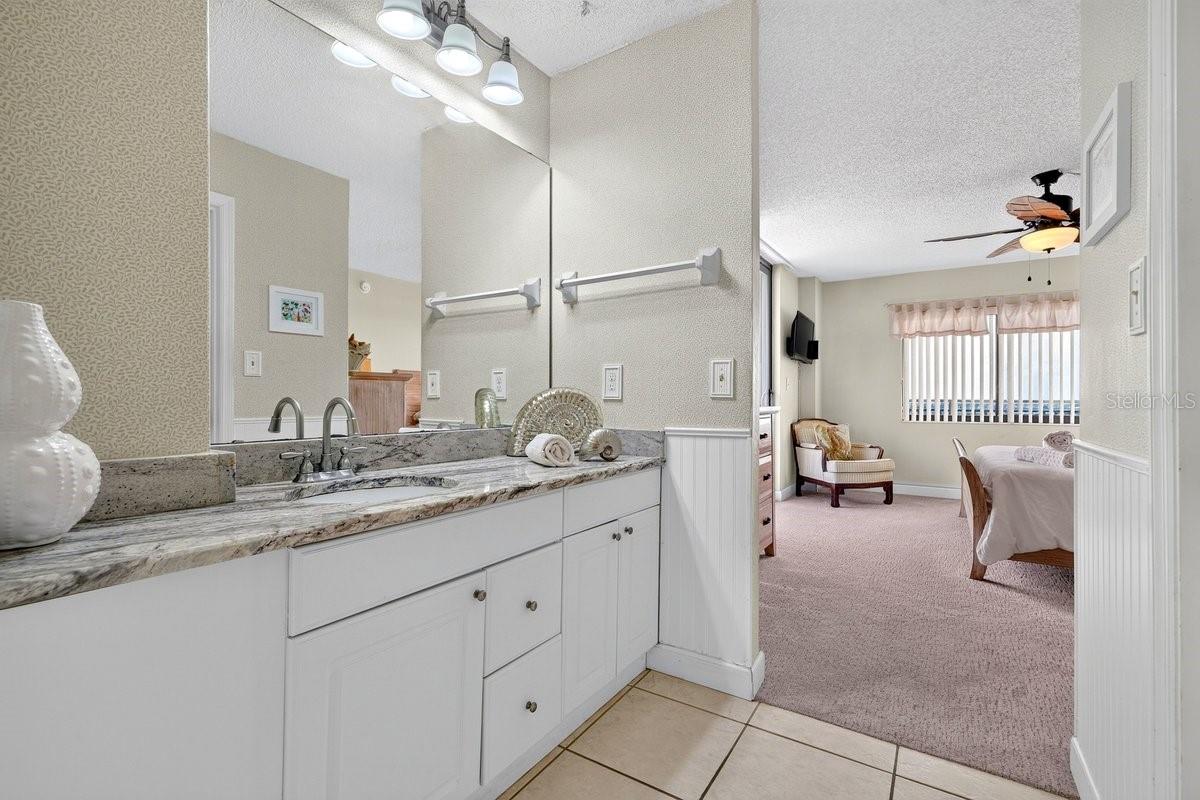 MOONTIDE CONDO - Residential