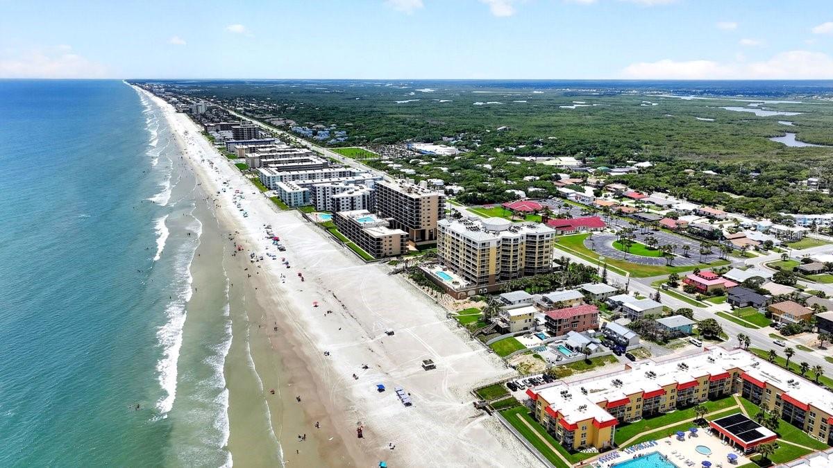MOONTIDE CONDO - Residential