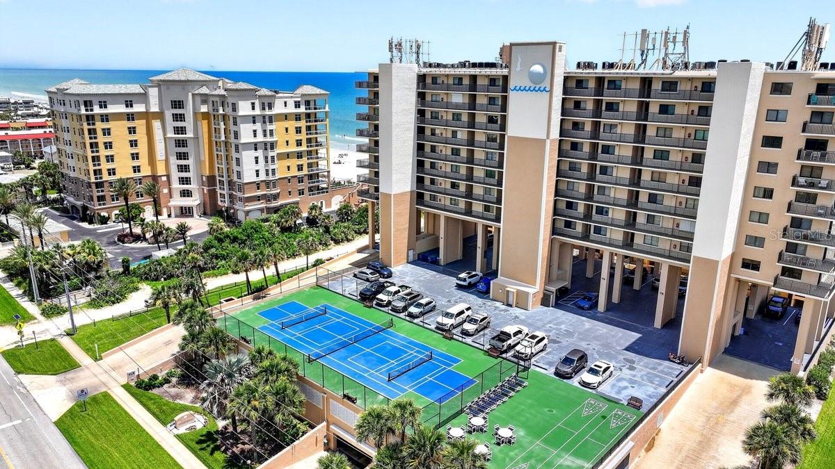 MOONTIDE CONDO - Residential
