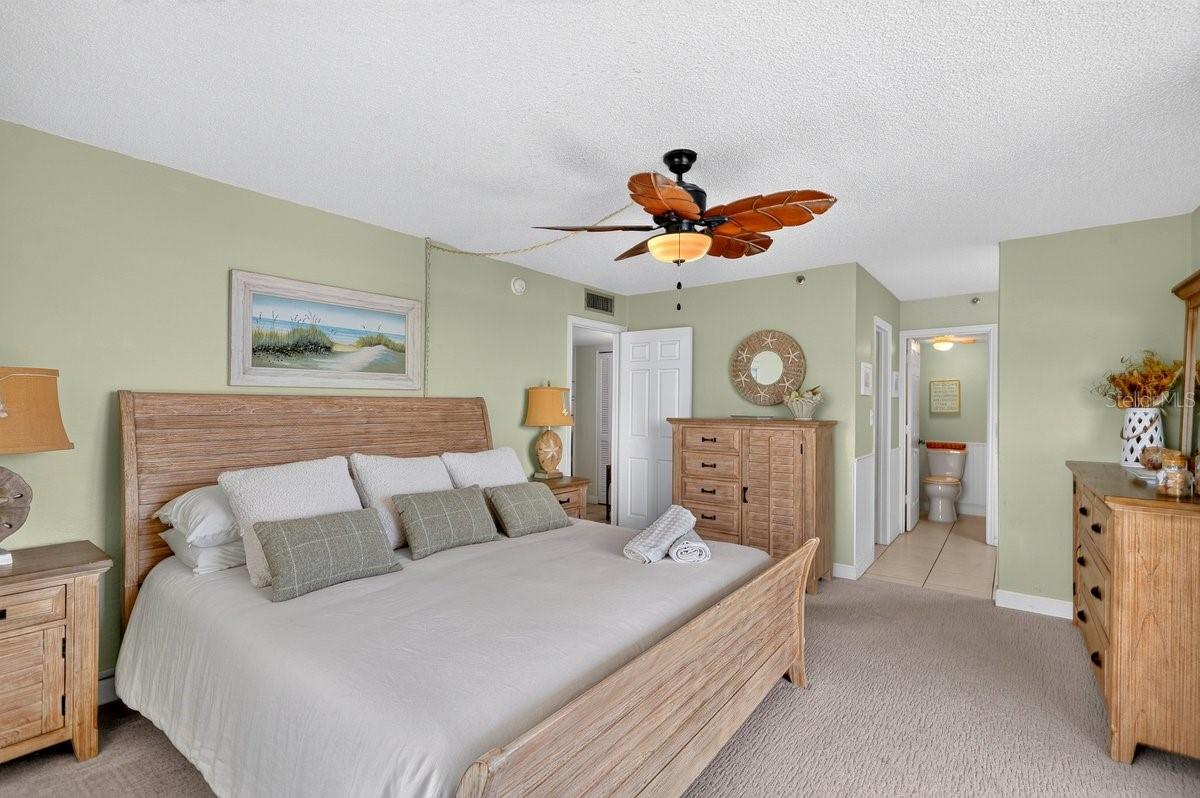 MOONTIDE CONDO - Residential