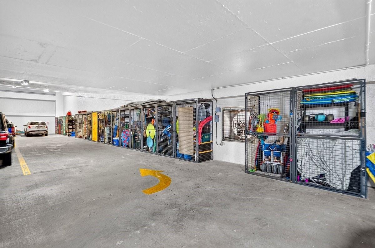 MOONTIDE CONDO - Residential
