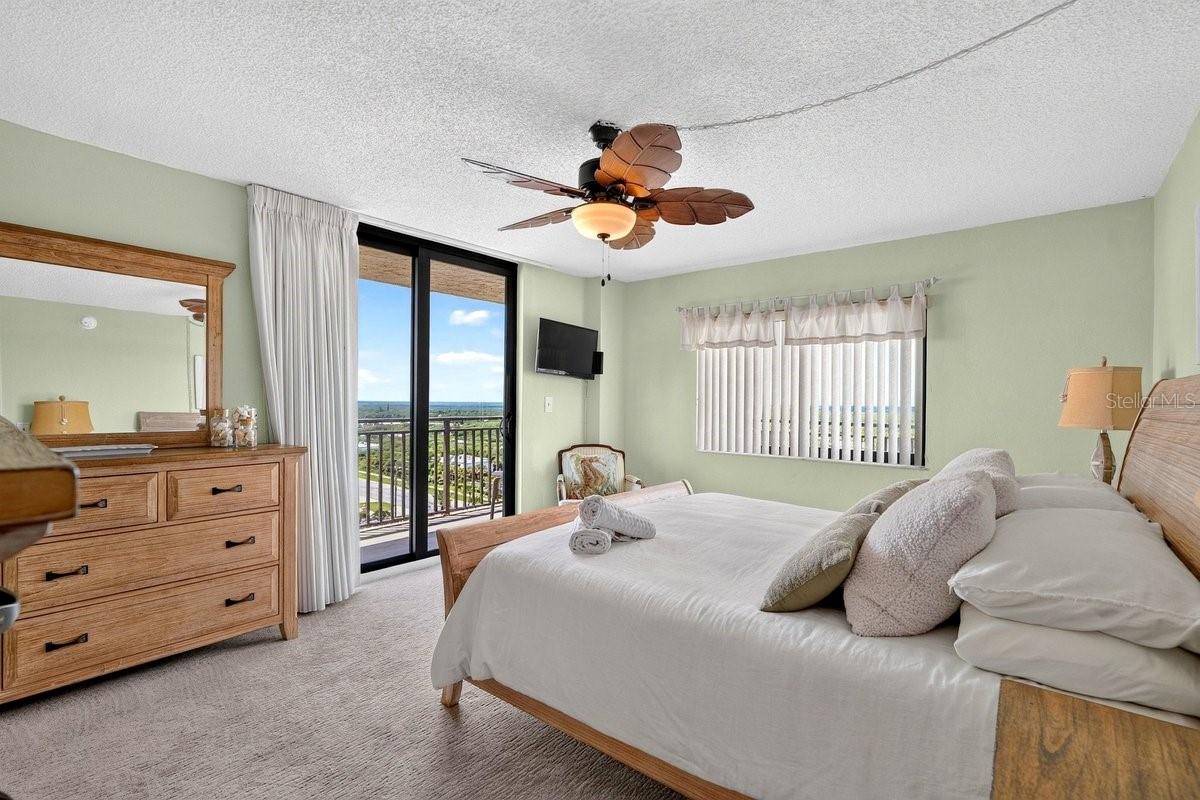 MOONTIDE CONDO - Residential