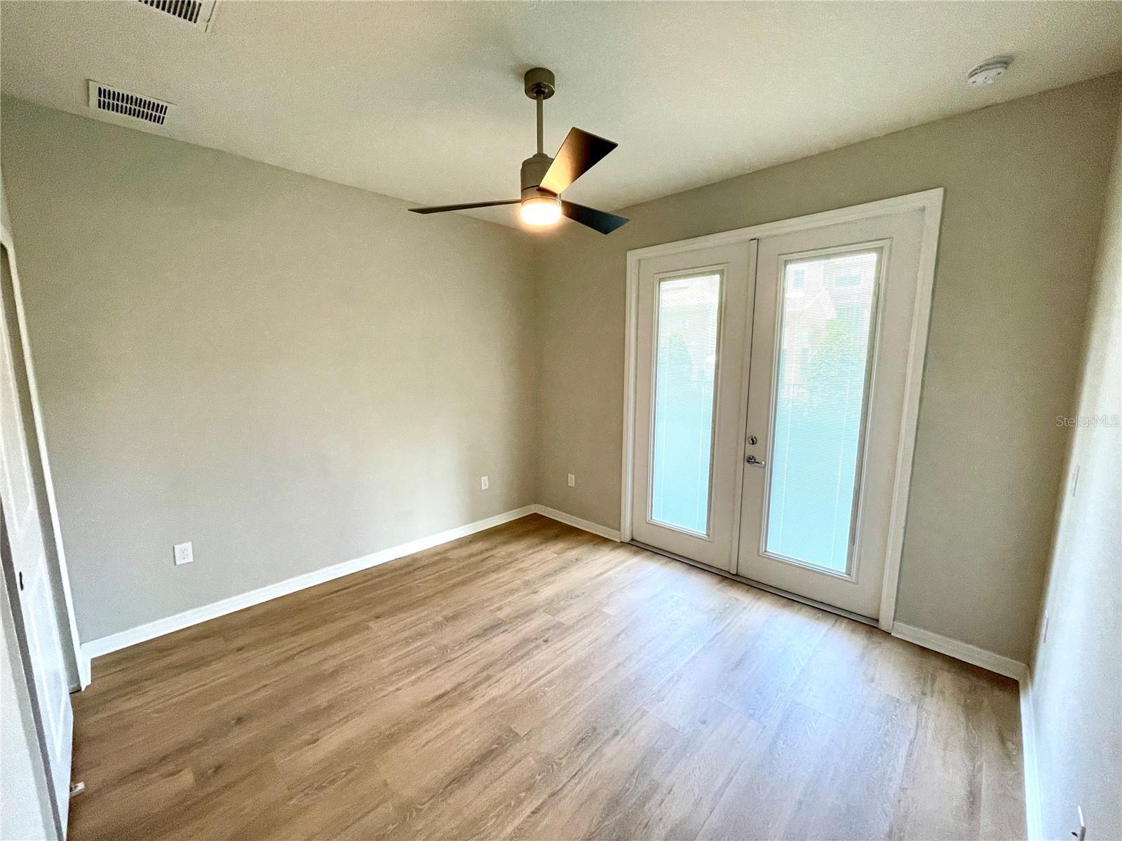 OVIEDO PARK TERRACE - Residential Lease