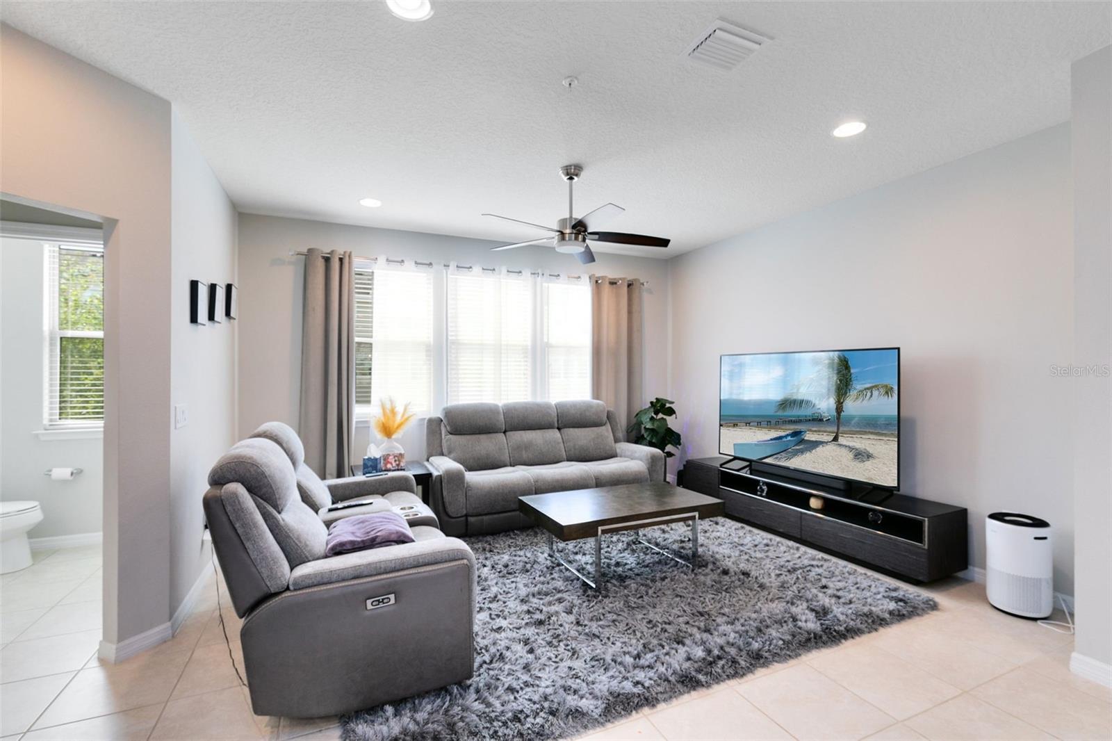 OVIEDO PARK TERRACE - Residential Lease