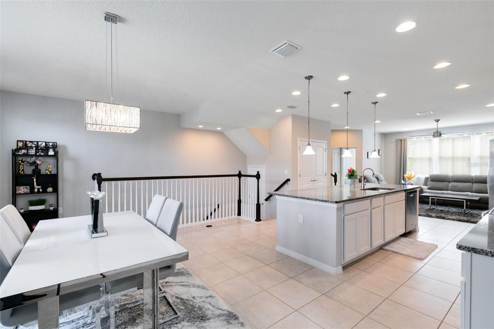 OVIEDO PARK TERRACE - Residential Lease