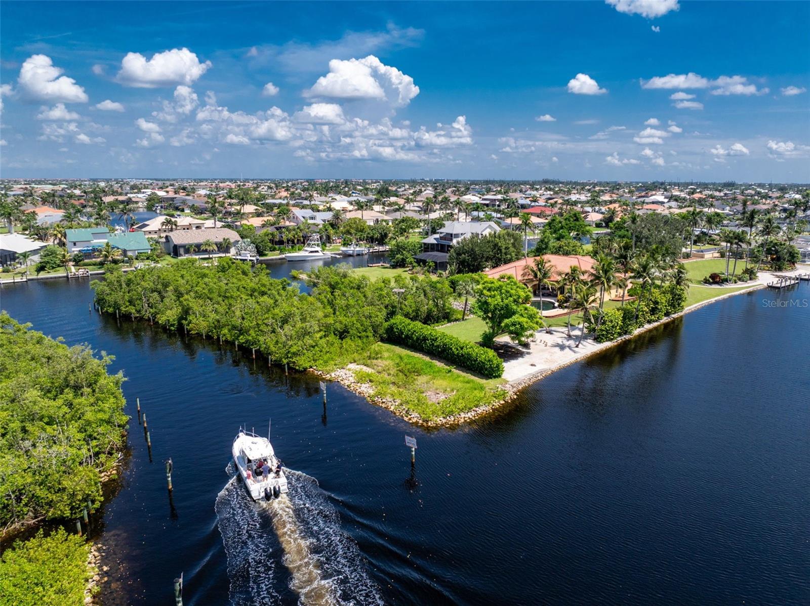 2000 MIDWAY ESTATES - Residential