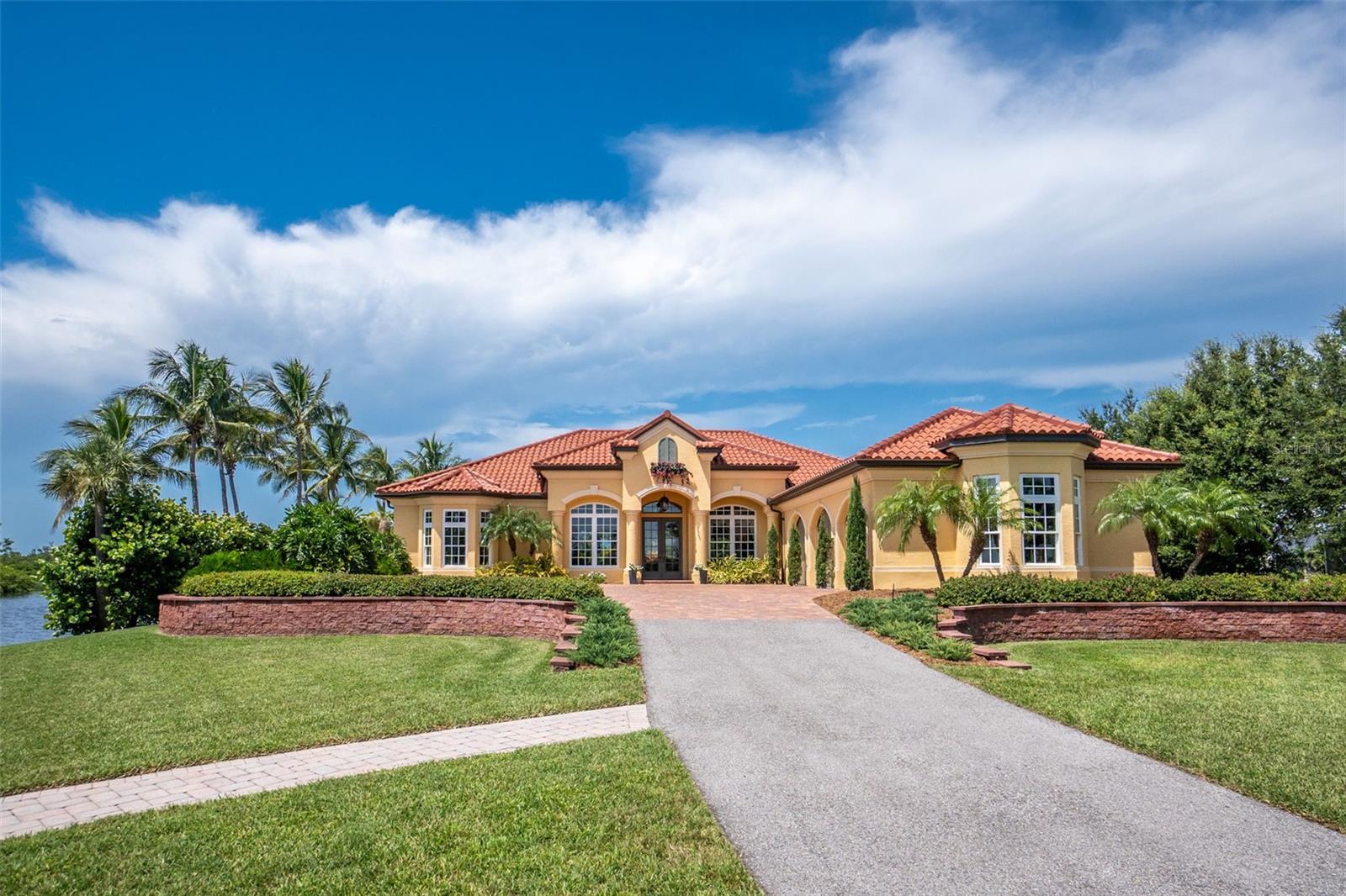2000 MIDWAY ESTATES - Residential