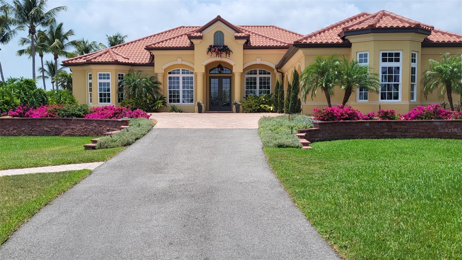 2000 MIDWAY ESTATES - Residential