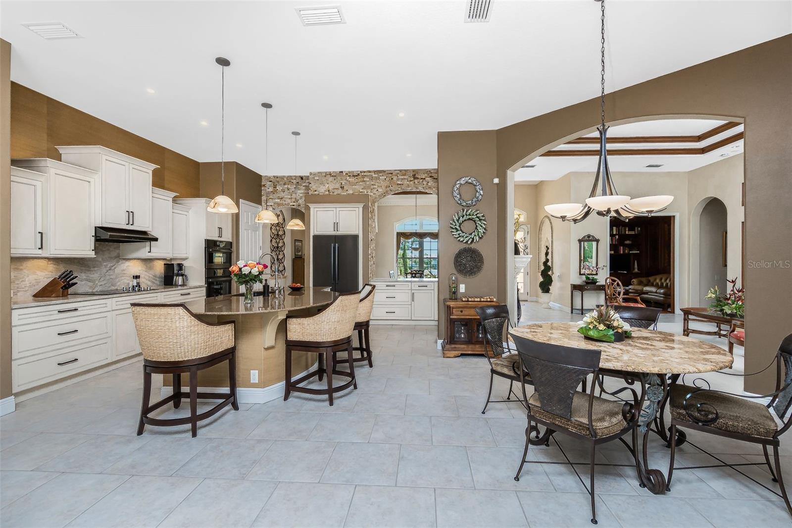 2000 MIDWAY ESTATES - Residential