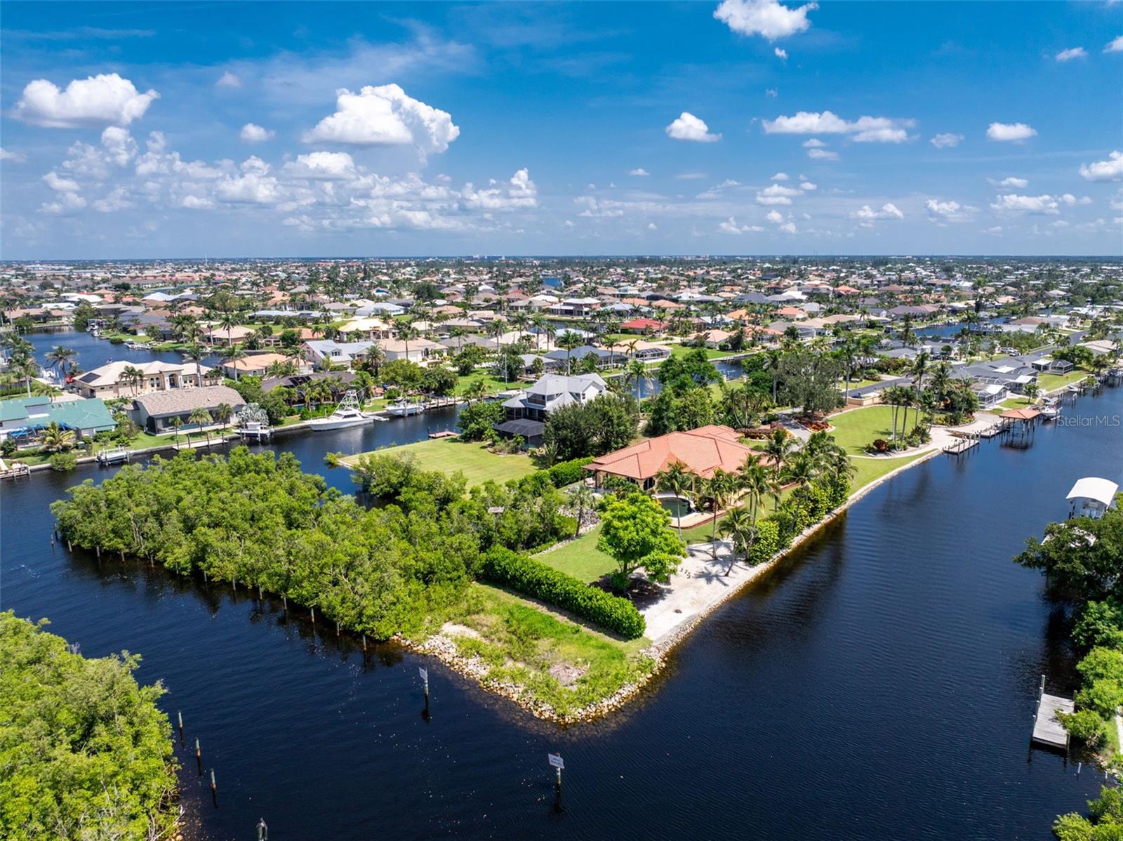 2000 MIDWAY ESTATES - Residential