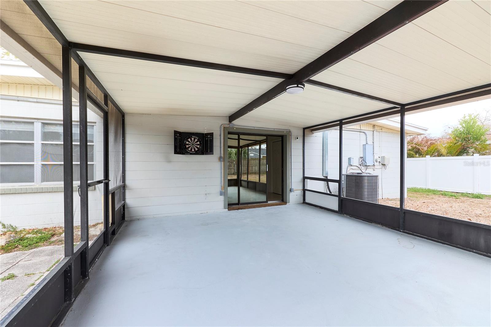 CARROLLWOOD SUB UNIT 1 - Residential Lease