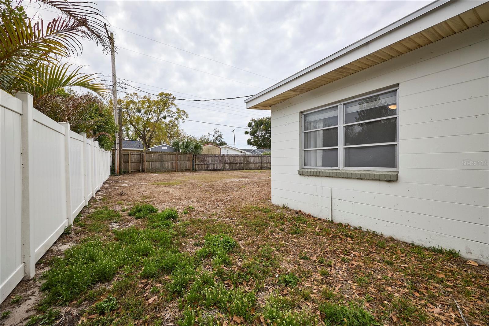 CARROLLWOOD SUB UNIT 1 - Residential Lease