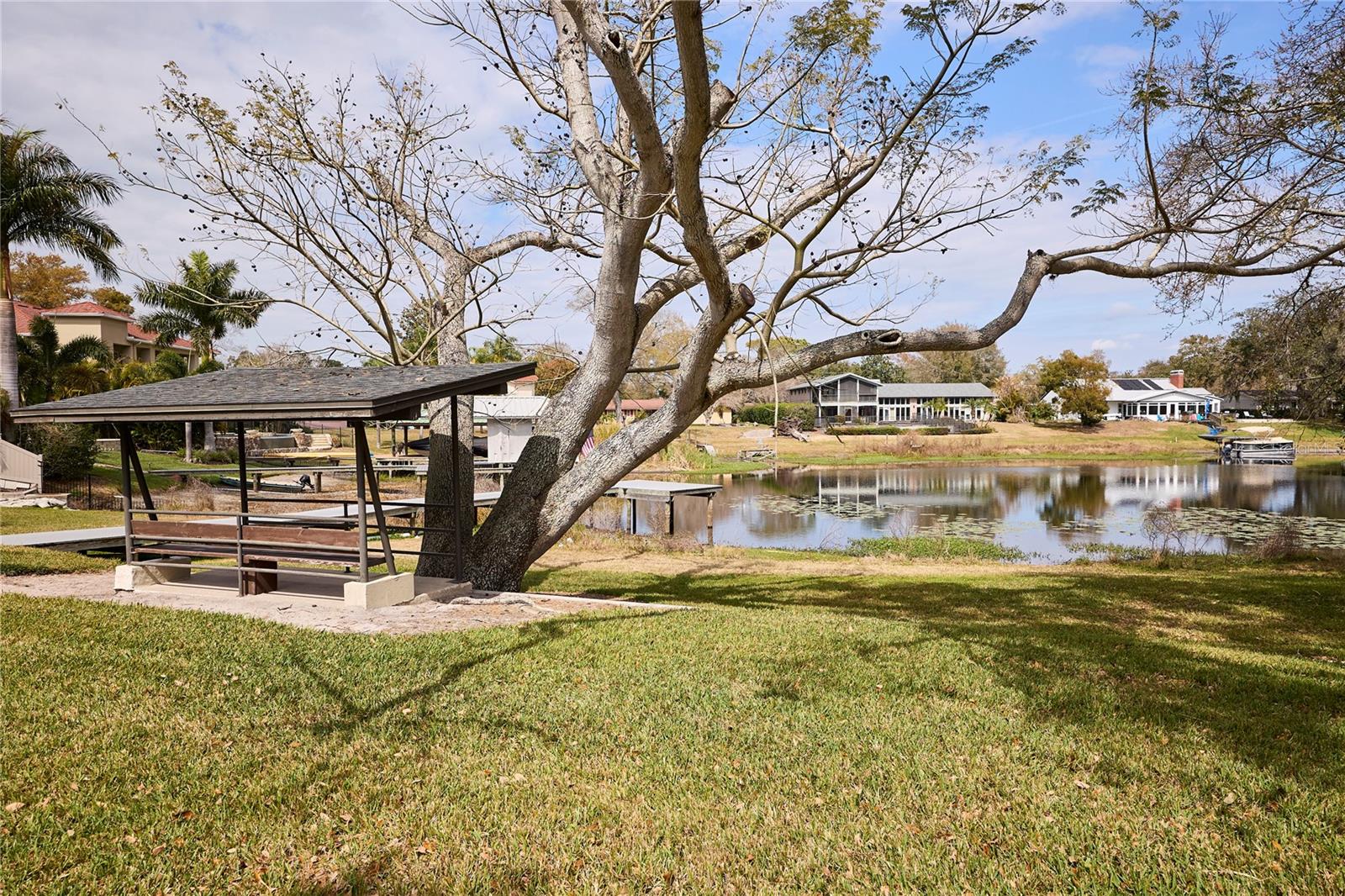 CARROLLWOOD SUB UNIT 1 - Residential Lease