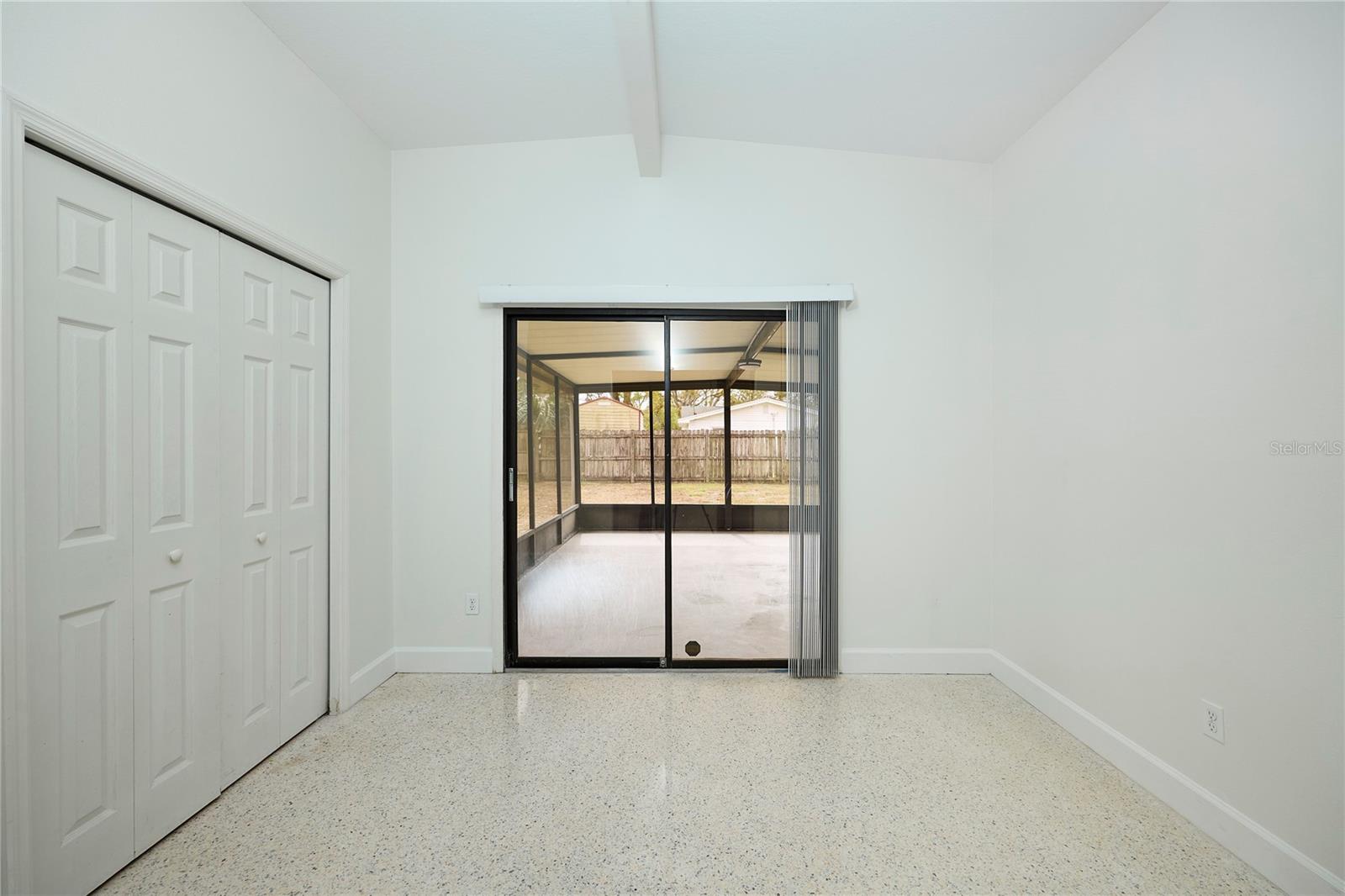 CARROLLWOOD SUB UNIT 1 - Residential Lease