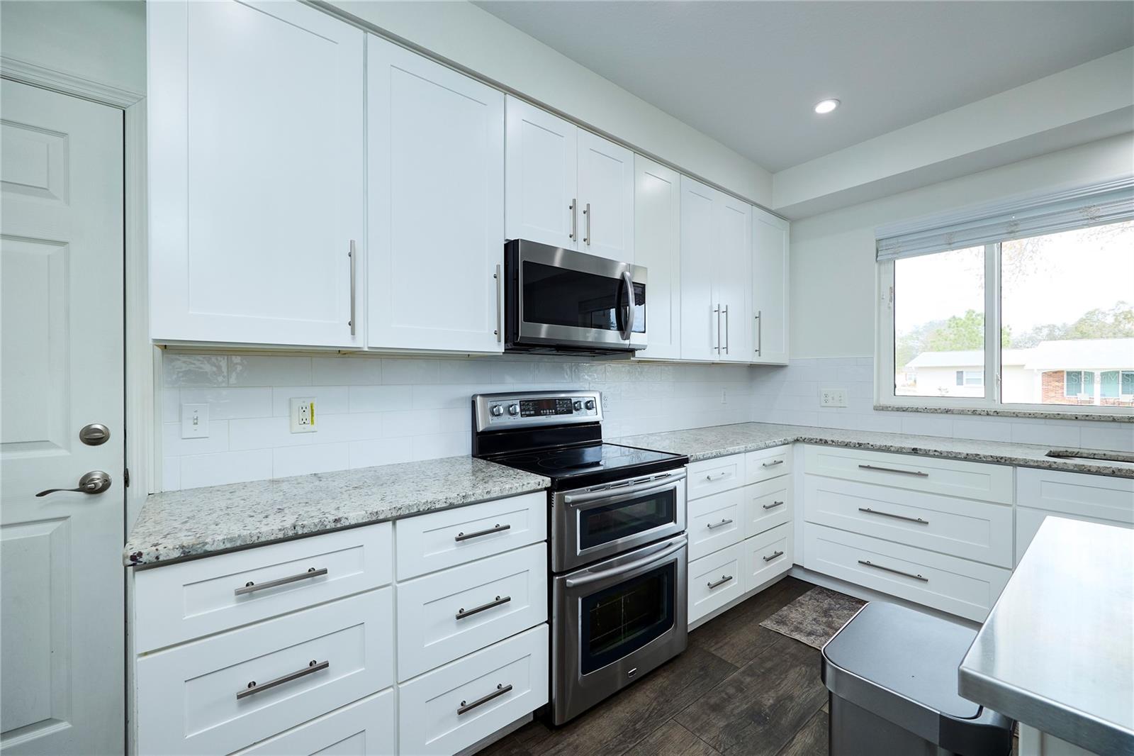 CARROLLWOOD SUB UNIT 1 - Residential Lease