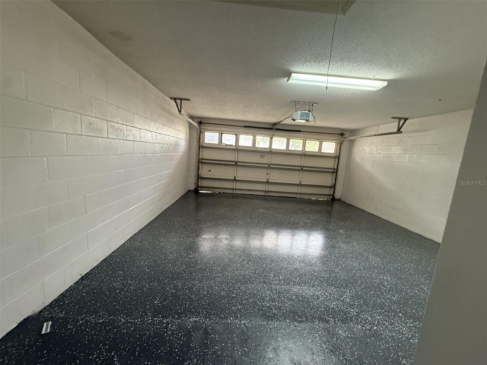 PEBBLE CREEK VILLAGE UNIT 5 - Residential Lease