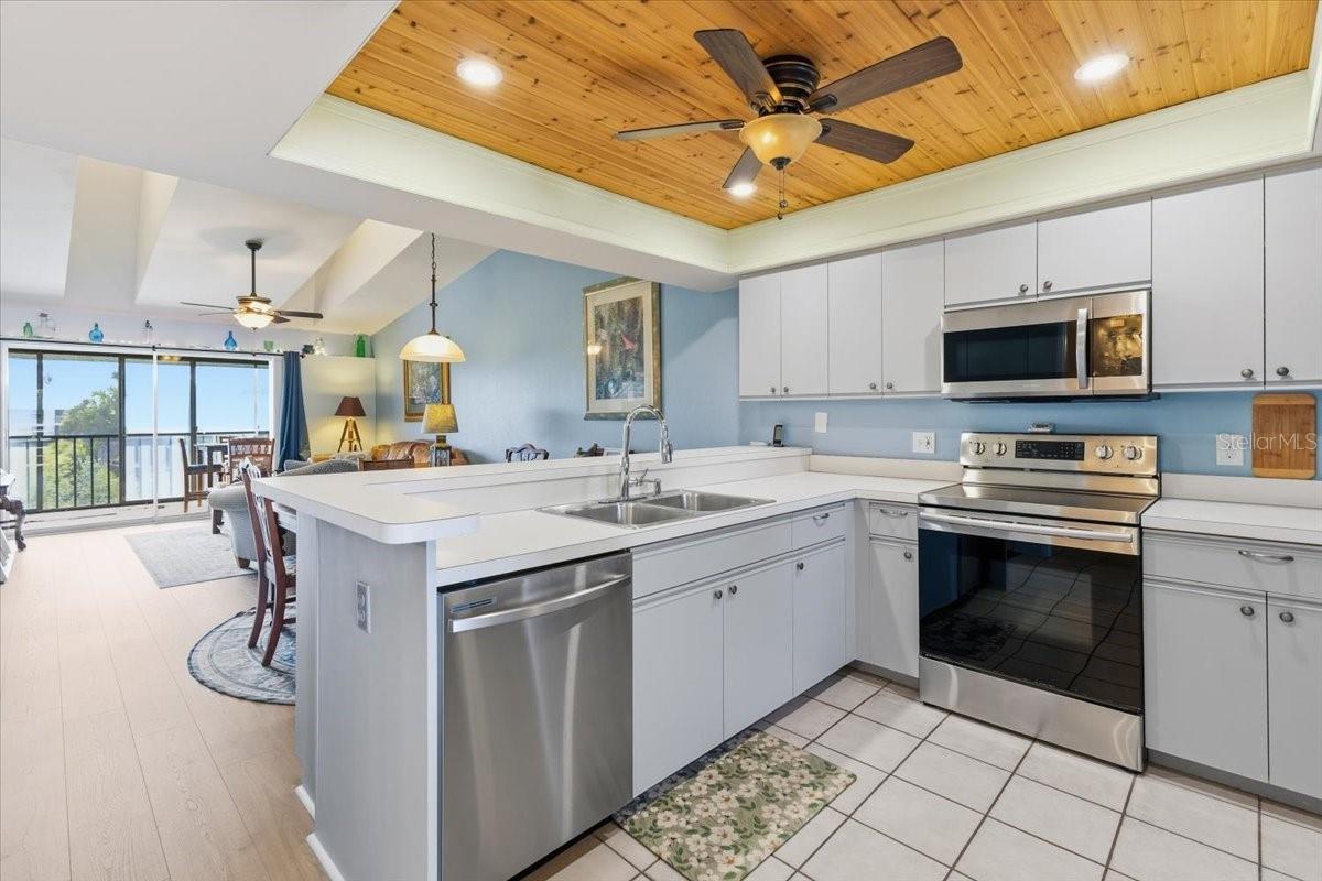FIDDLERS GREEN II CONDO - Residential