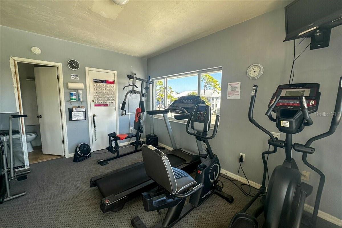FIDDLERS GREEN II CONDO - Residential