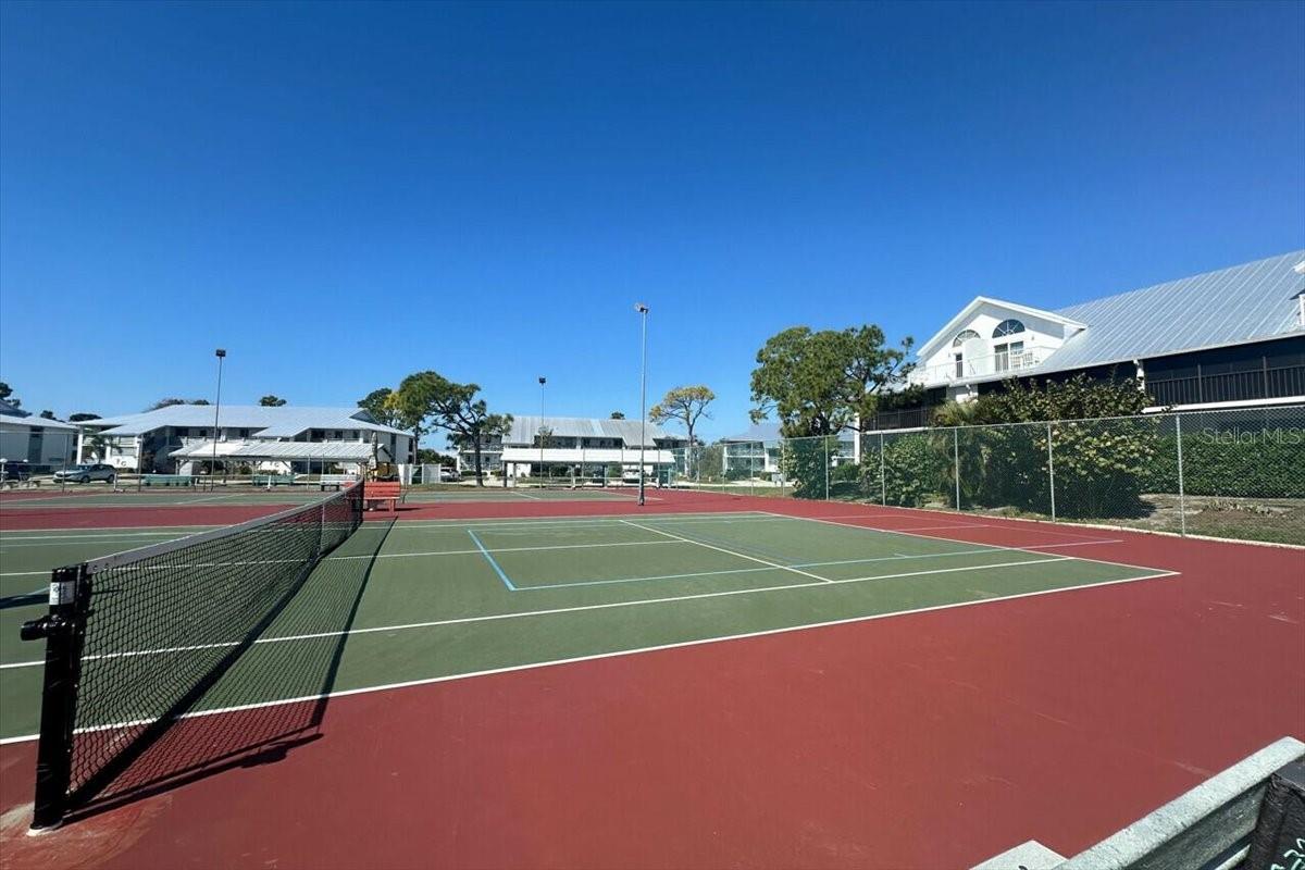 FIDDLERS GREEN II CONDO - Residential