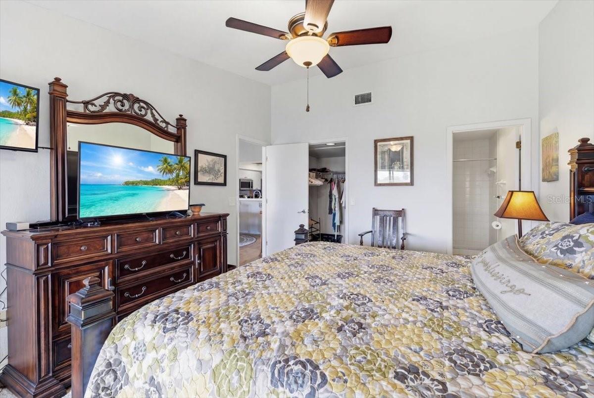 FIDDLERS GREEN II CONDO - Residential
