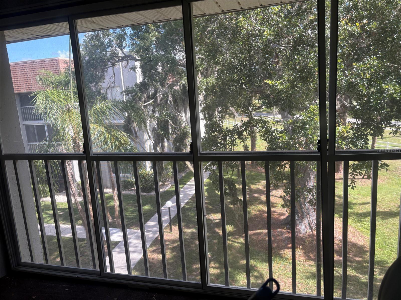 GLEN OAKS GARDEN APTS 2 PH2 - Residential