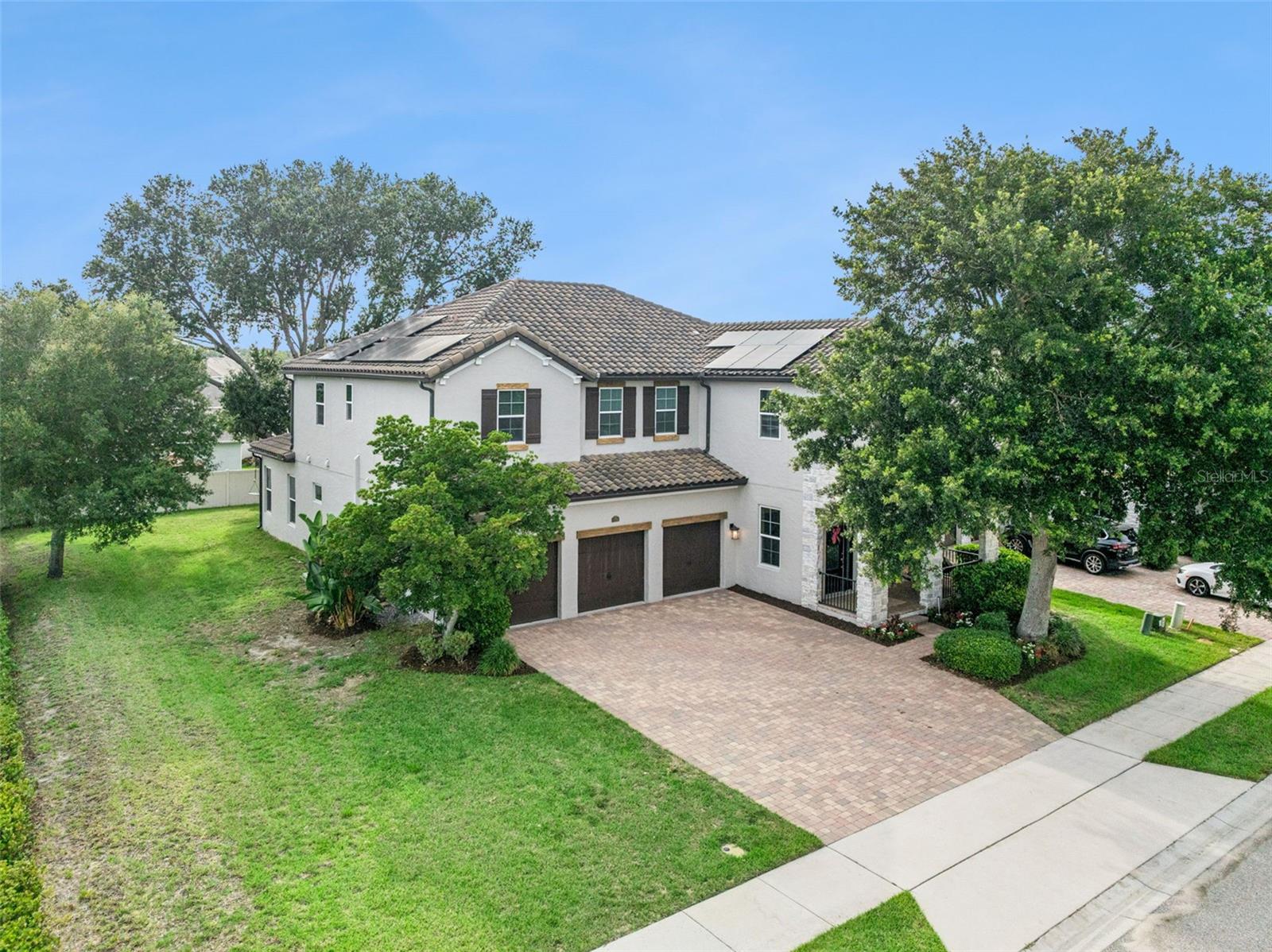 TWINWATERS - Residential