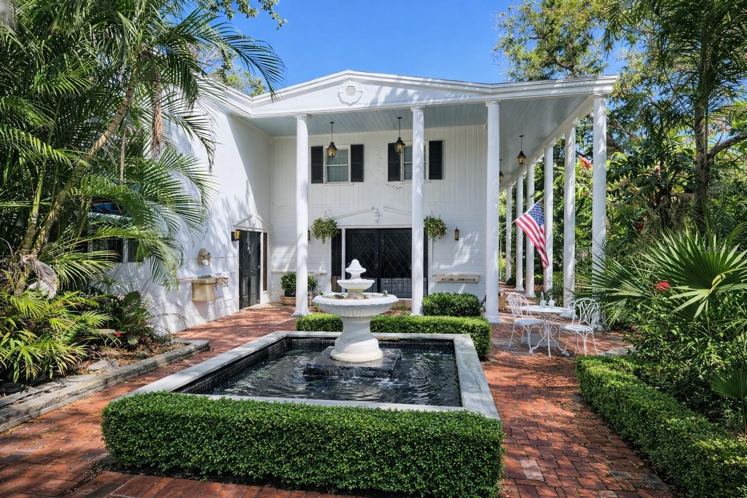 SOUTH VENICE - Residential