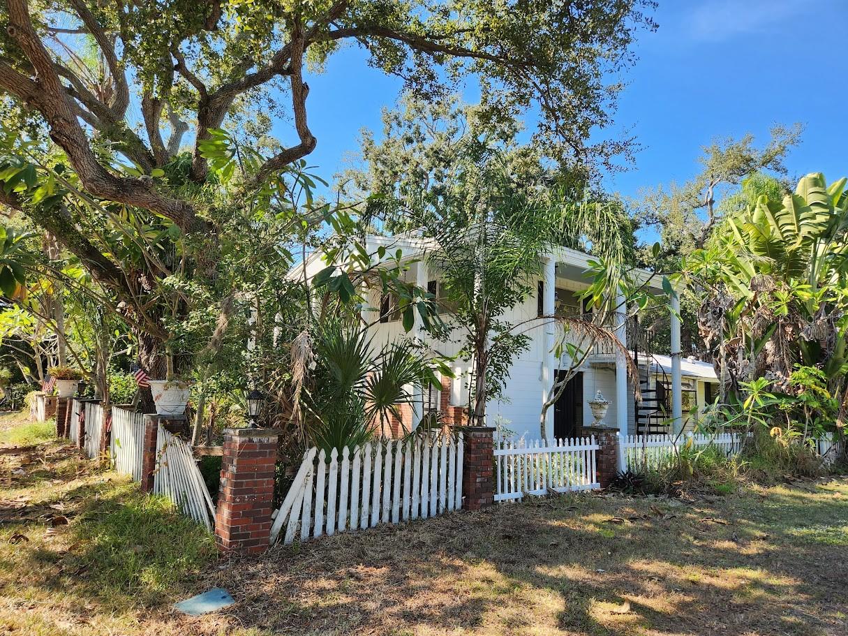 SOUTH VENICE - Residential