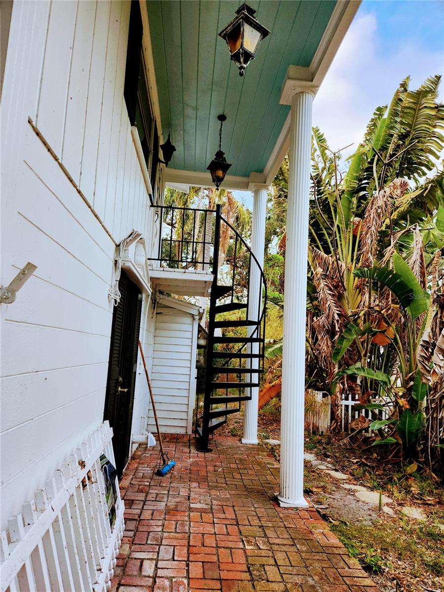 SOUTH VENICE - Residential
