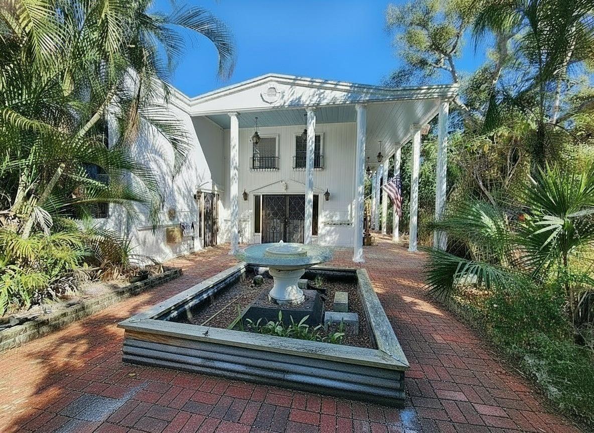 SOUTH VENICE - Residential