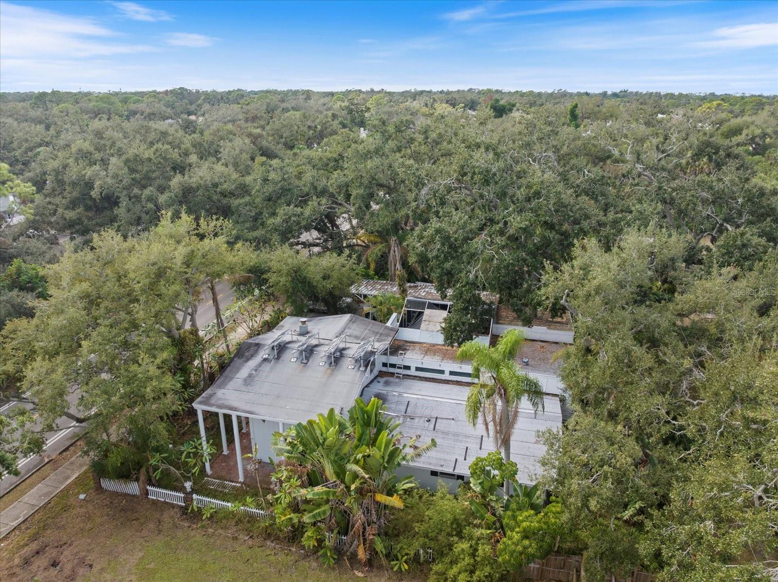 SOUTH VENICE - Residential
