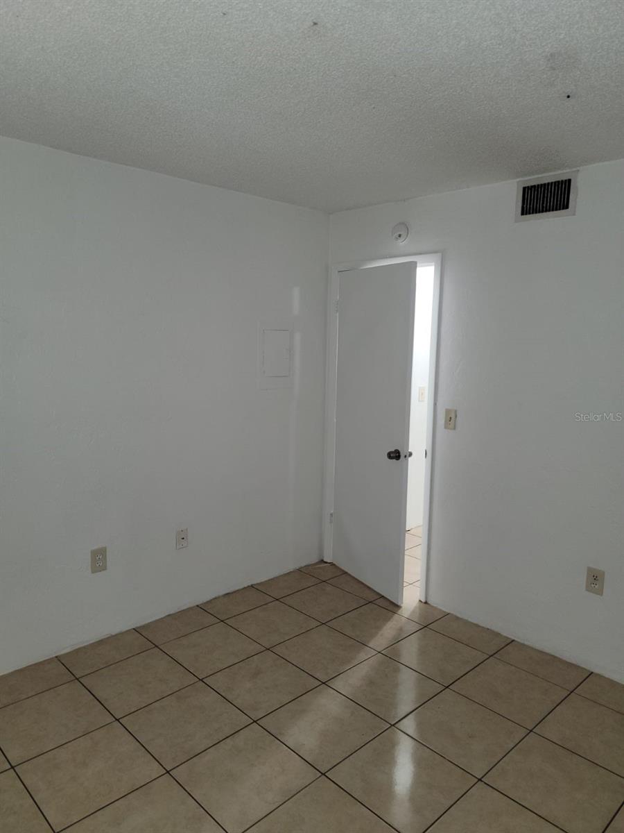 MASON & CARSWELLS HOLLY HIL - Residential Lease