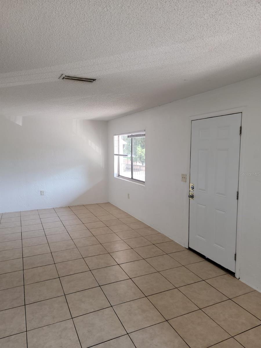 MASON & CARSWELLS HOLLY HIL - Residential Lease