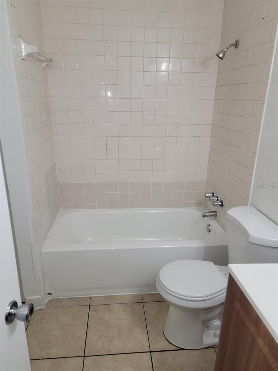 MASON & CARSWELLS HOLLY HIL - Residential Lease