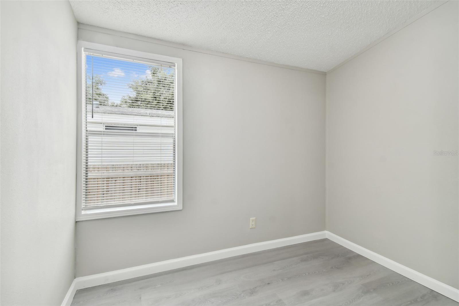BAY HILLS VILLAGE A CONDOMINIUM LOT 19 BLOCK 2 - Residential