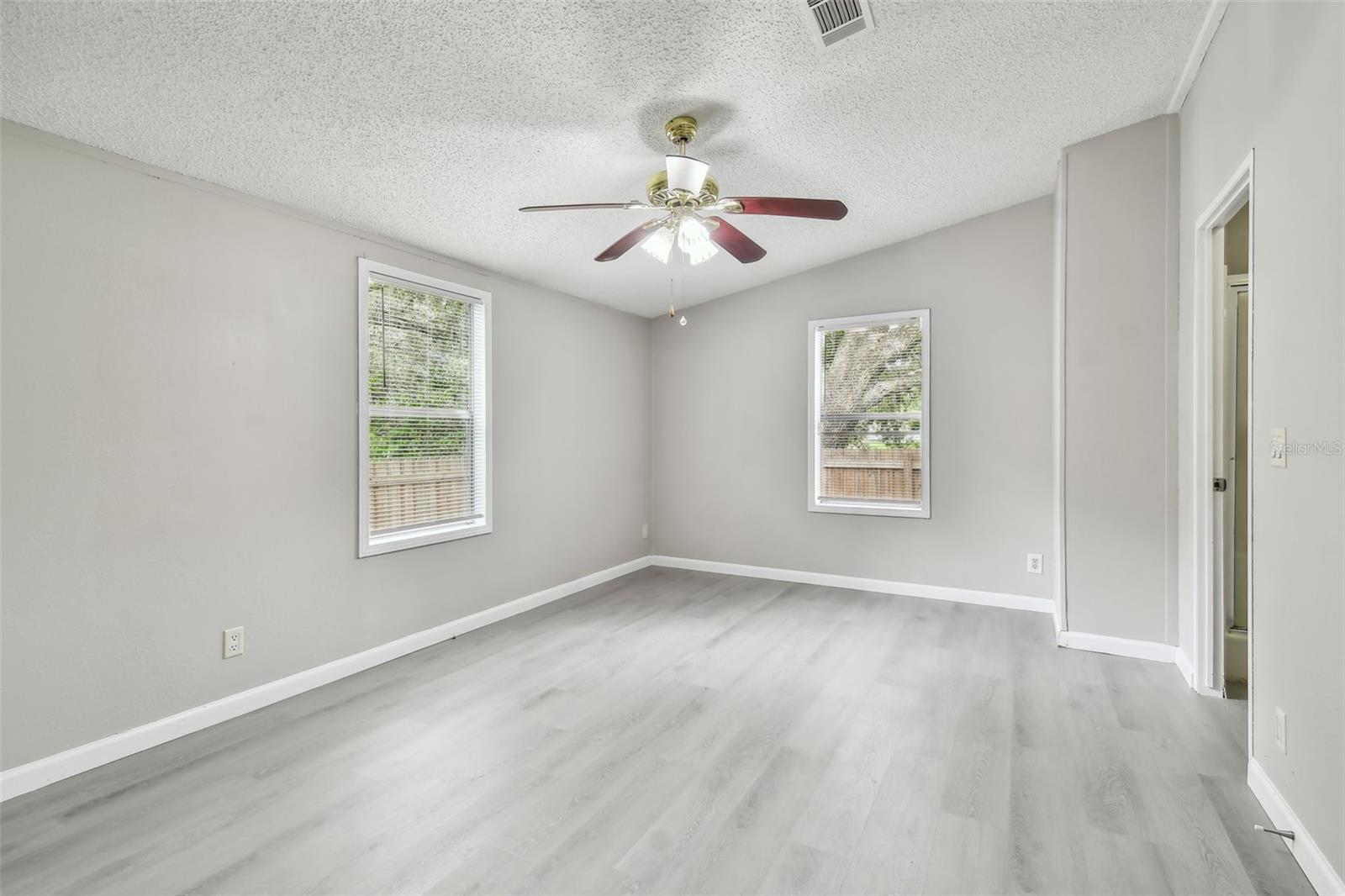 BAY HILLS VILLAGE A CONDOMINIUM LOT 19 BLOCK 2 - Residential