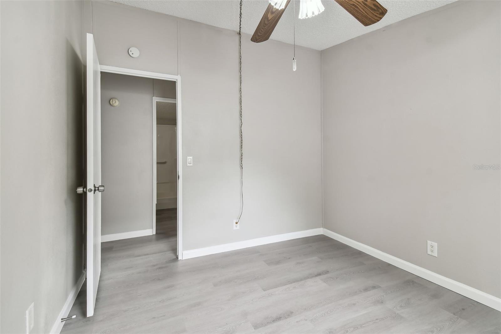 BAY HILLS VILLAGE A CONDOMINIUM LOT 19 BLOCK 2 - Residential