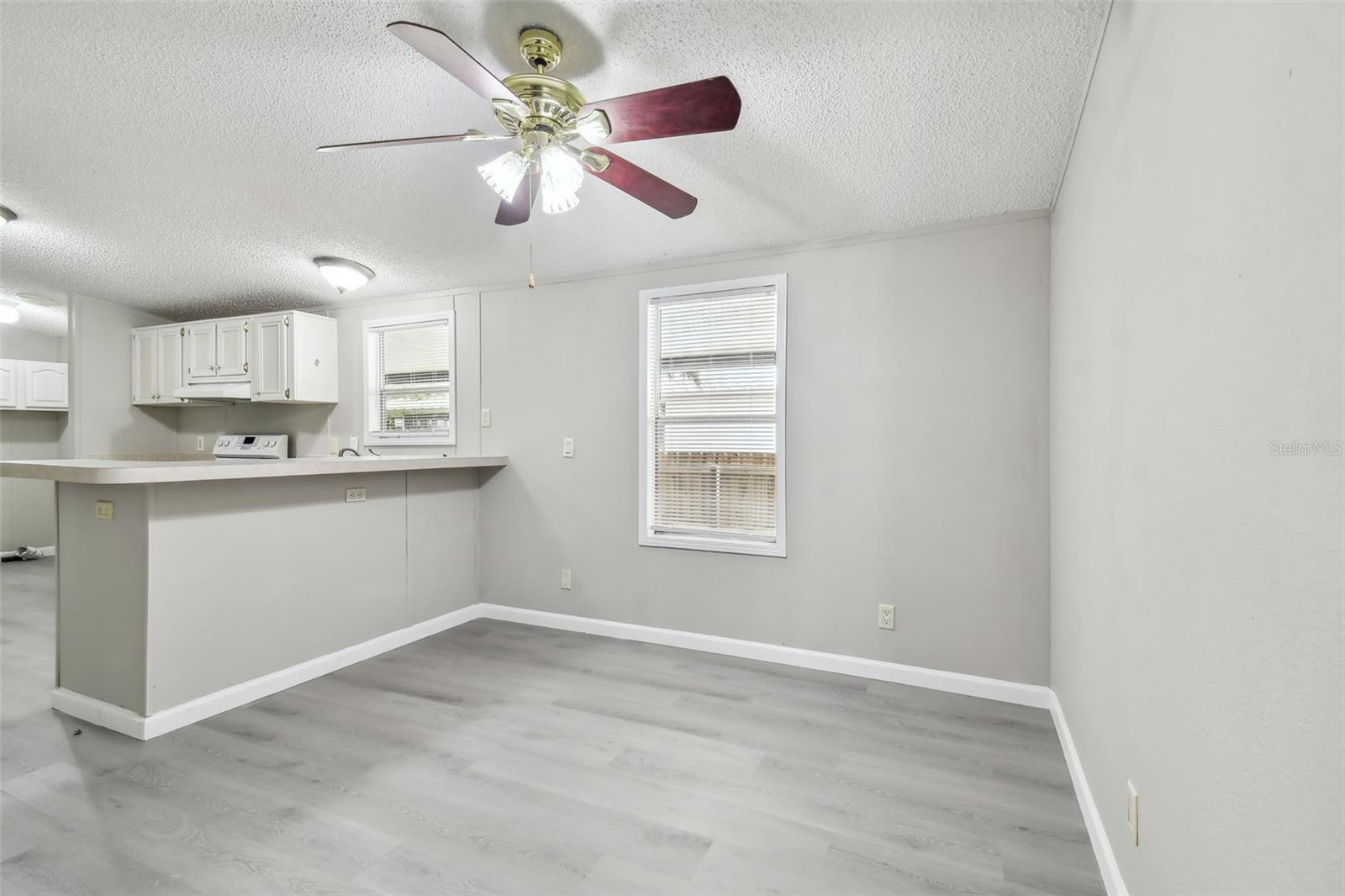 BAY HILLS VILLAGE A CONDOMINIUM LOT 19 BLOCK 2 - Residential