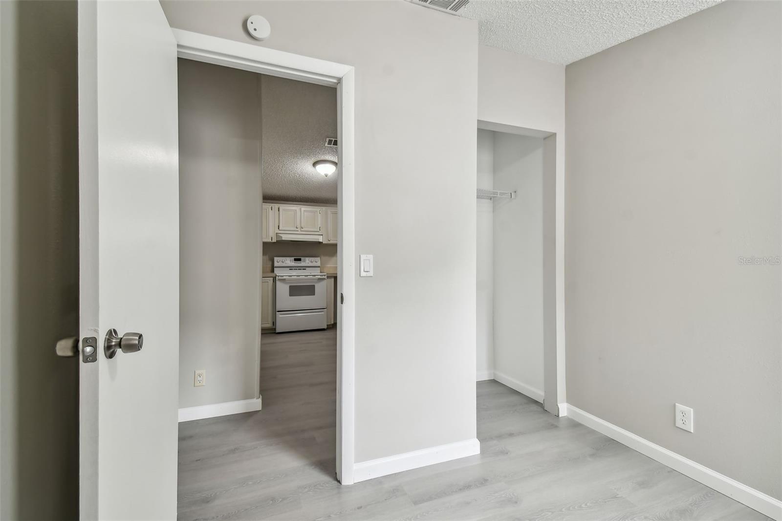 BAY HILLS VILLAGE A CONDOMINIUM LOT 19 BLOCK 2 - Residential
