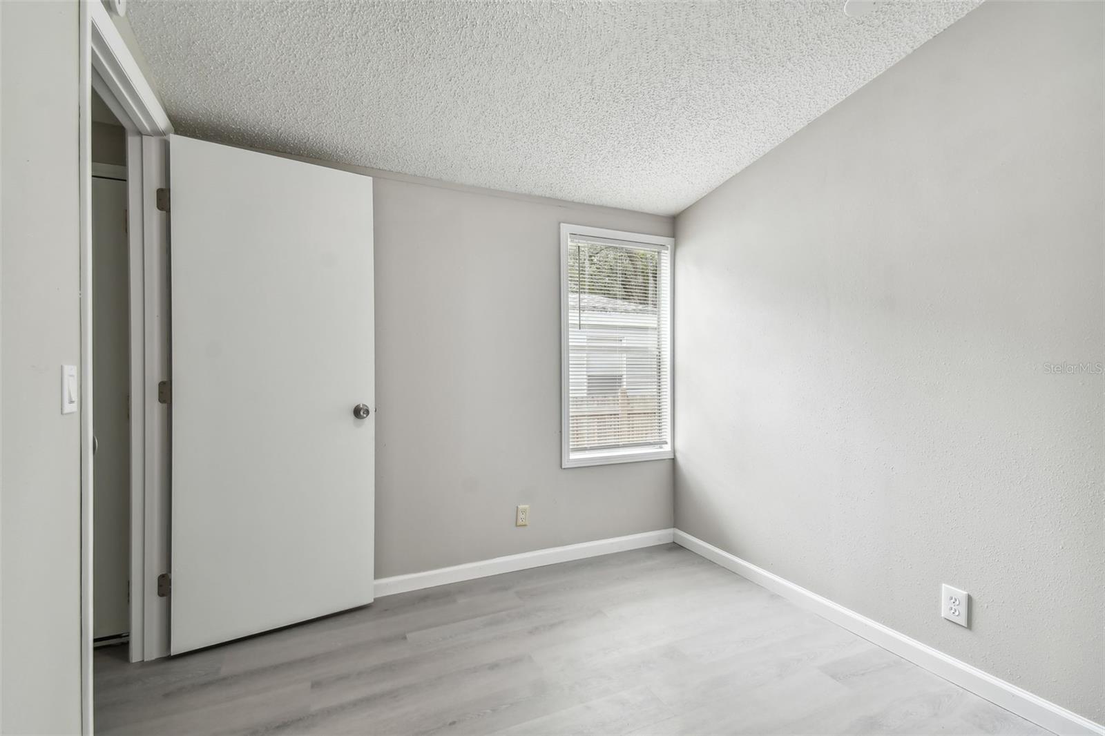 BAY HILLS VILLAGE A CONDOMINIUM LOT 19 BLOCK 2 - Residential
