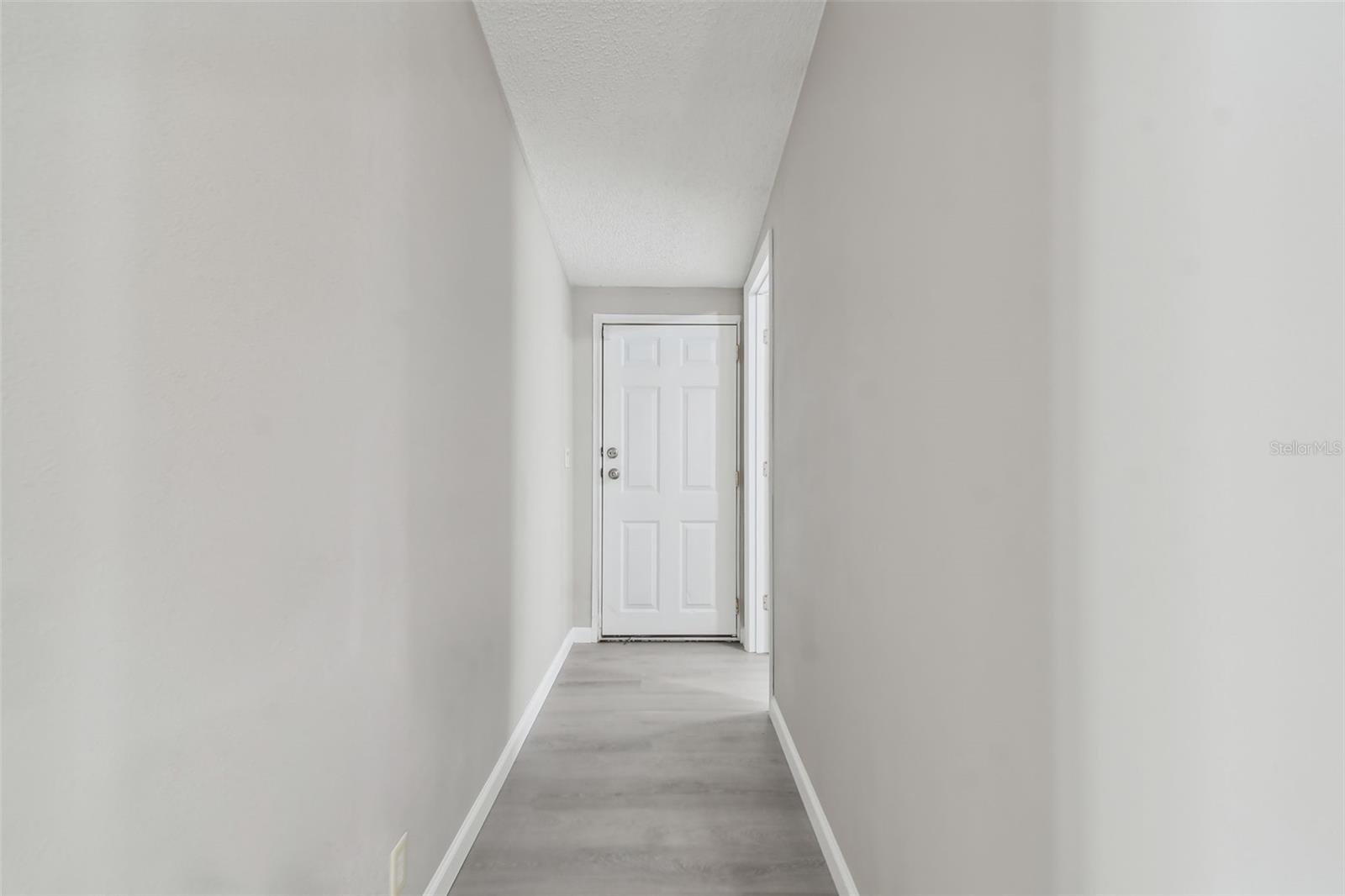 BAY HILLS VILLAGE A CONDOMINIUM LOT 19 BLOCK 2 - Residential