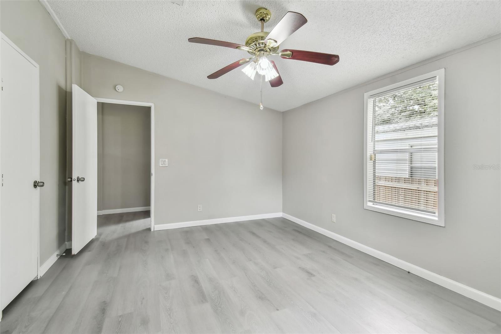 BAY HILLS VILLAGE A CONDOMINIUM LOT 19 BLOCK 2 - Residential